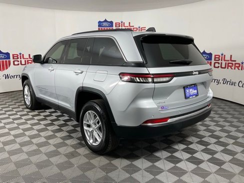 Used 2024 Jeep Grand Cherokee Laredo w/ Trailer Tow Package image 5