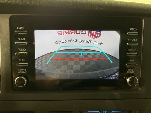 Used 2020 Toyota Sienna L image 23