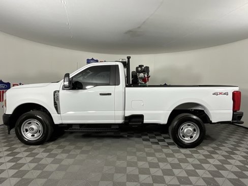 Certified 2024 Ford F350 XL 4X4 REG CAB***GOLD CERTIFIE image 6