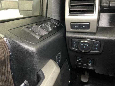 Certified 2020 Ford F350 Lariat ***BLUE CERTIFIED*** image 21