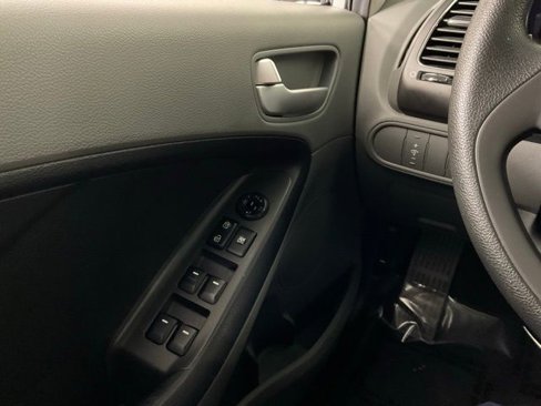 Used 2018 Kia Forte LX w/ LX Rear Camera Package image 19