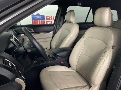 Certified 2019 Ford Explorer Limited w/ Class III Trailer Tow Package FWD image 14