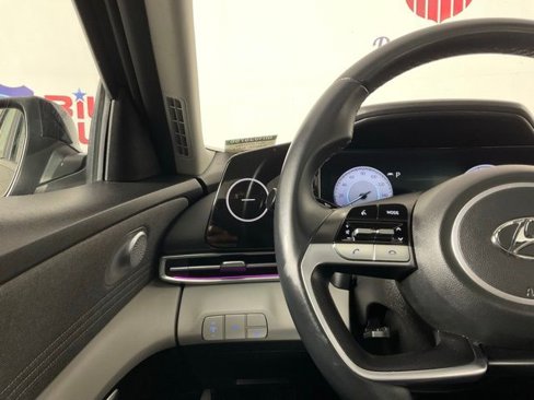 Used 2021 Hyundai Elantra Limited w/ Cargo Package image 23