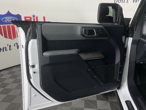 Certified 2023 Ford Bronco Black Diamond ***GOLD CERTIFIE image 12