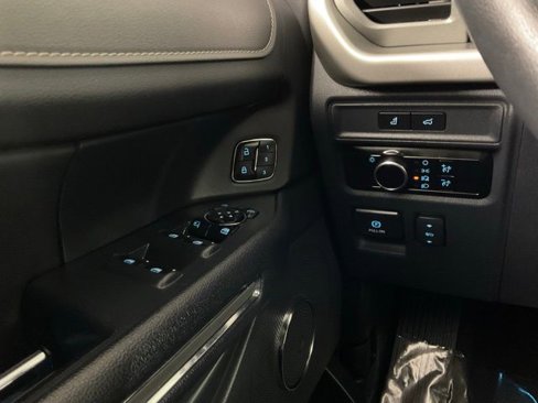 Certified 2024 Ford Expedition XLT image 20