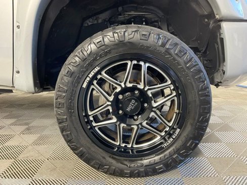 Used 2019 Toyota Tundra SR5 w/ SR5 Upgrade Package image 10