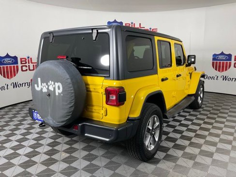 Used 2019 Jeep Wrangler Unlimited Sahara w/ Safety Group image 3