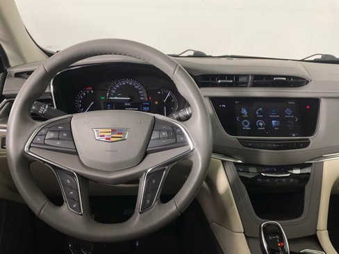 Used 2019 Cadillac XT5 Luxury image 17