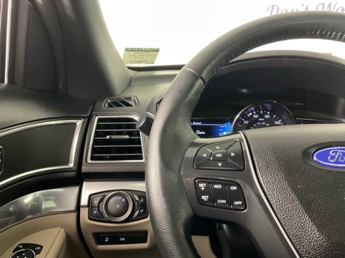 Certified 2019 Ford Explorer Limited w/ Class III Trailer Tow Package FWD image 24