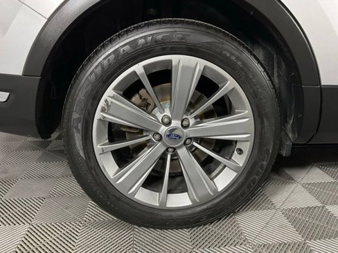 Certified 2018 Ford Explorer Limited image 10