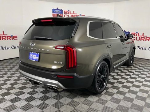 Used 2020 Kia Telluride SX w/ Towing Package image 3