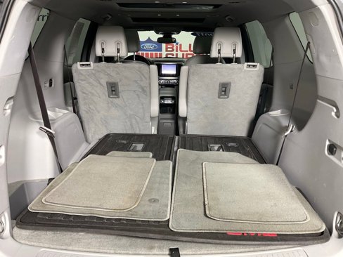 Used 2017 GMC Acadia SLT w/ LPO, Cargo Package FWD image 11