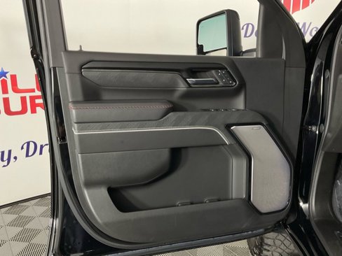 Used 2024 GMC Sierra 2500 AT4X image 12