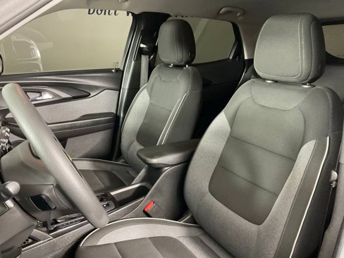 Used 2023 Chevrolet TrailBlazer LT w/ Convenience Package FWD image 12