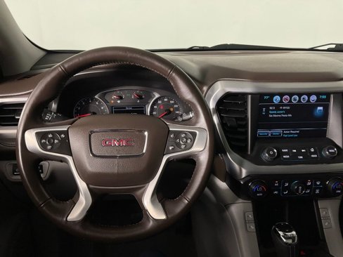 Used 2017 GMC Acadia SLT w/ LPO, Cargo Package FWD image 17