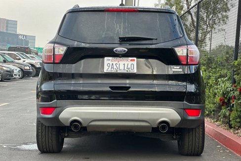 Certified 2018 Ford Escape SE image 7