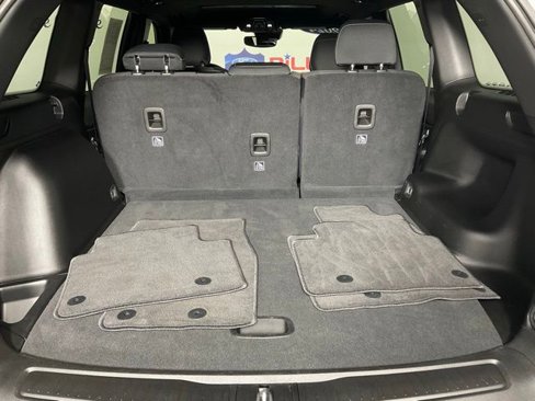 Used 2024 Jeep Grand Cherokee Laredo w/ Trailer Tow Package image 11