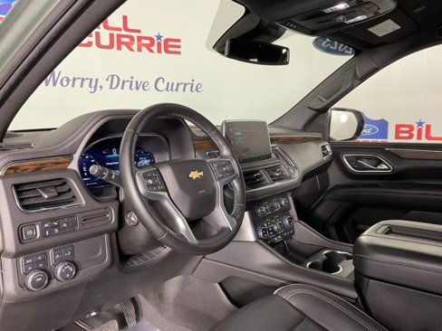 Used 2023 Chevrolet Suburban Premier image 12