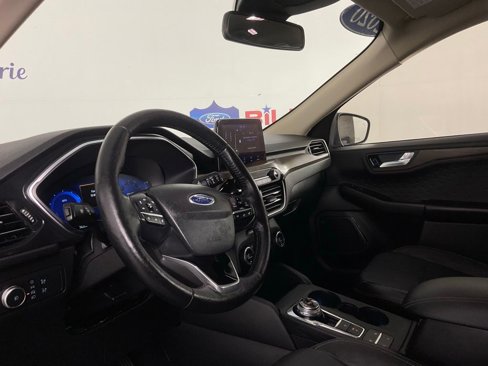 Certified 2020 Ford Escape Titanium AWD/4WD image 13
