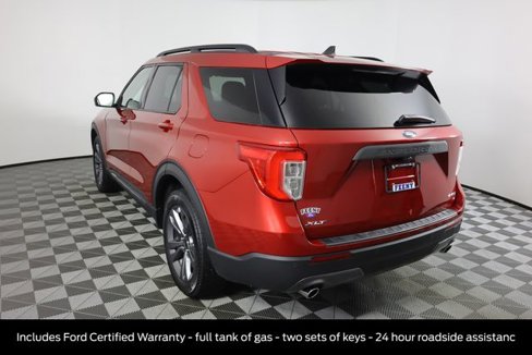 Certified 2022 Ford Explorer XLT w/ Equipment Group 202A image 7
