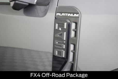 Certified 2025 Ford F450 Platinum w/ FX4 Off-Road Package image 19