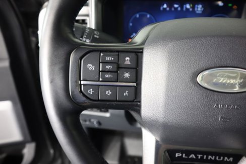 Certified 2025 Ford F450 Platinum w/ FX4 Off-Road Package image 60