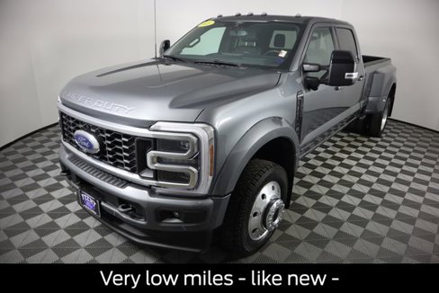 Certified 2025 Ford F450 Platinum w/ FX4 Off-Road Package image 8