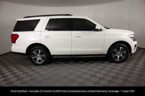 Certified 2023 Ford Expedition XLT image 3