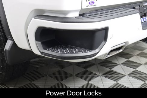 Used 2020 GMC Sierra 1500 AT4 w/ AT4 Premium Package image 32