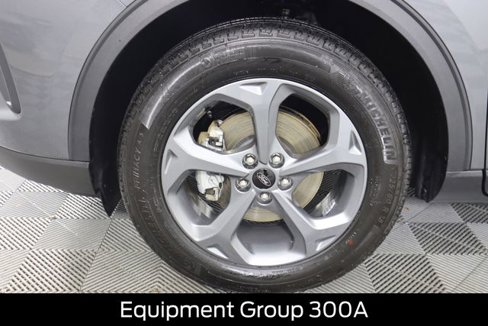 Certified 2025 Ford Escape ST-Line w/ Tech Pack #1 image 17
