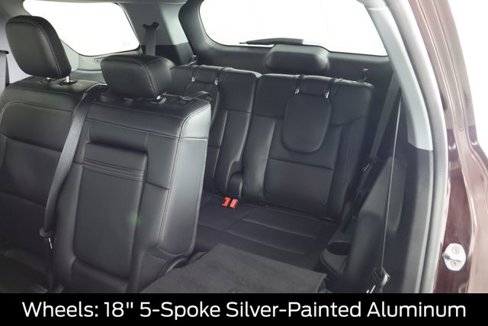 Certified 2022 Ford Explorer XLT w/ Equipment Group 202A image 28