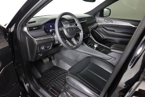 Used 2023 Jeep Grand Cherokee L Overland image 29