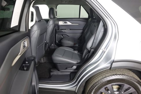 Certified 2025 Ford Explorer Active w/ Active Comfort Package image 57