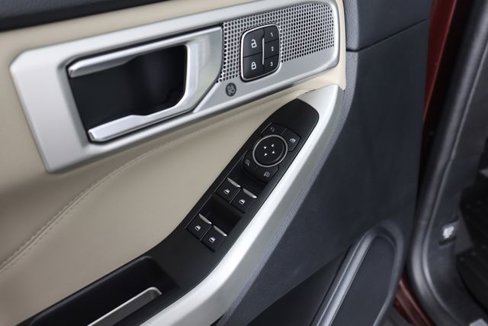 Certified 2022 Ford Explorer Limited image 33