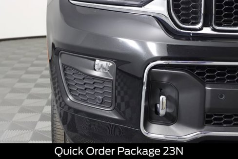 Used 2023 Jeep Grand Cherokee L Overland image 14