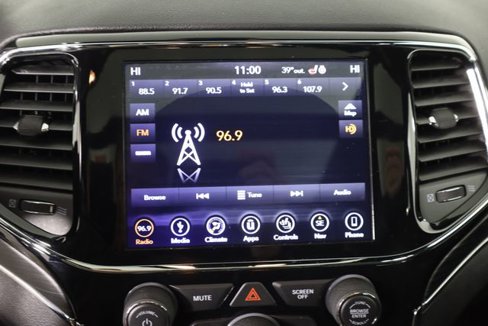 Used 2019 Jeep Grand Cherokee Limited w/ Luxury Group II image 47