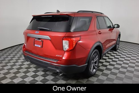 Certified 2022 Ford Explorer XLT w/ Equipment Group 202A image 4