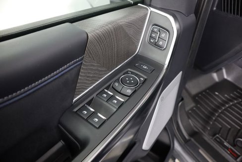 Certified 2025 Ford F450 Platinum w/ FX4 Off-Road Package image 48