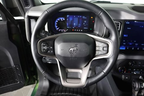 Certified 2024 Ford Bronco Black Diamond image 39