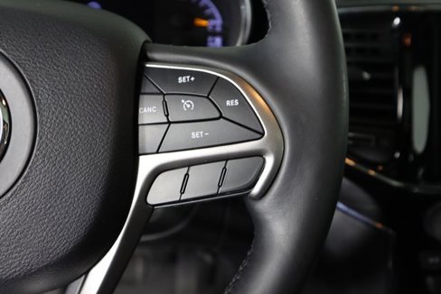 Used 2019 Jeep Grand Cherokee Limited w/ Luxury Group II image 43