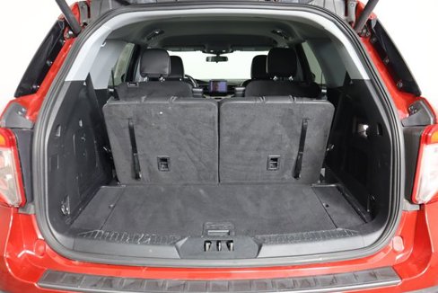 Certified 2022 Ford Explorer XLT w/ Equipment Group 202A image 61