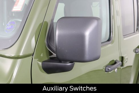 Used 2021 Jeep Wrangler Unlimited Rubicon w/ Cold Weather Group image 28