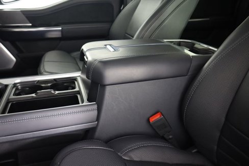 Certified 2025 Ford F450 Platinum w/ FX4 Off-Road Package image 79