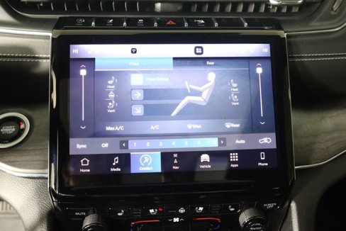 Used 2023 Jeep Grand Cherokee L Overland image 52