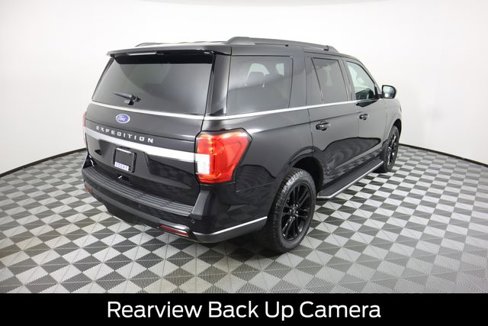 Certified 2022 Ford Expedition XLT image 3
