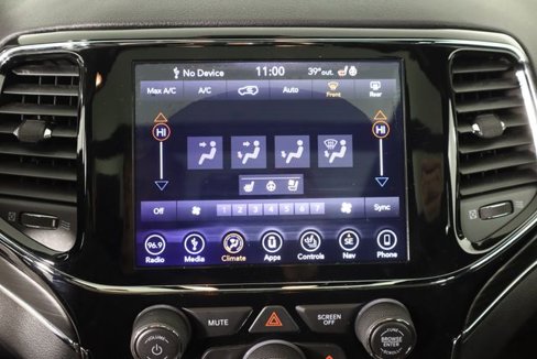 Used 2019 Jeep Grand Cherokee Limited w/ Luxury Group II image 49