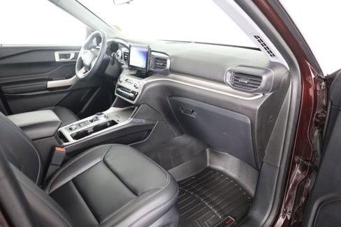 Certified 2022 Ford Explorer XLT w/ Equipment Group 202A image 59