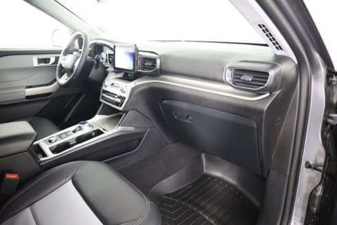 Certified 2023 Ford Explorer XLT w/ Equipment Group 202A image 68