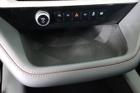 Certified 2025 Ford Explorer Active w/ Active Comfort Package image 52