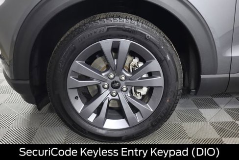 Certified 2023 Ford Explorer XLT w/ Equipment Group 202A image 22